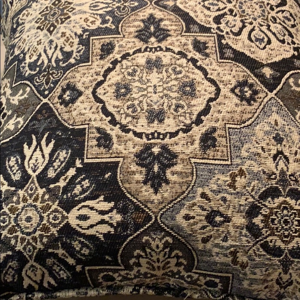 5 Decorative pillows 20” square NEW never used.